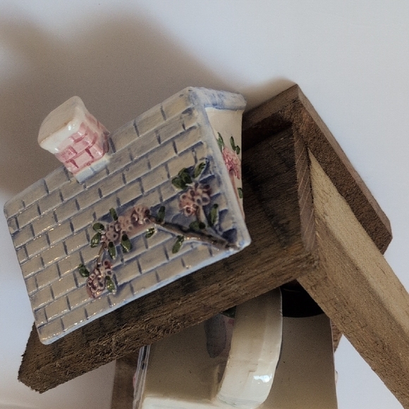 Rustic Wooden Handcrafted Bird Feeder The Door Is Always Open - Picture 5 of 16